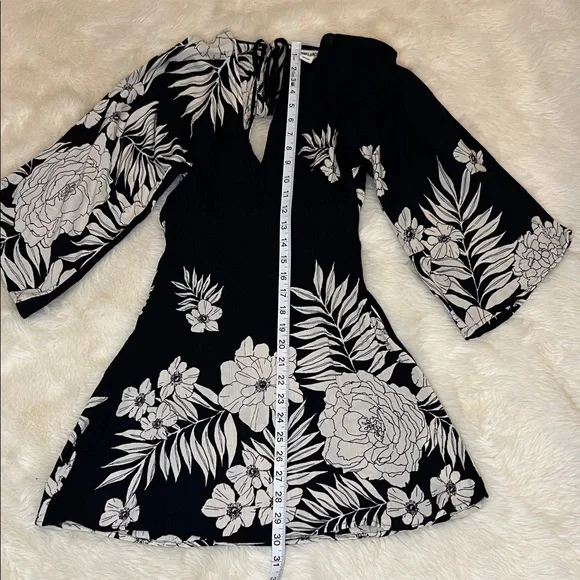 Billabong Black and White Floral Mini Dress - Picture 3 of 6
